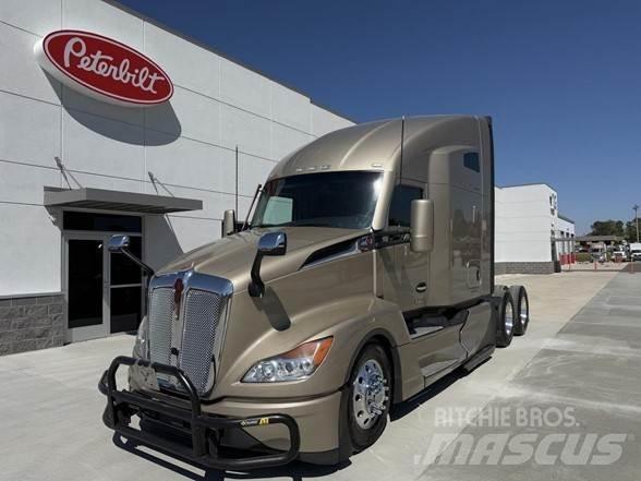 Kenworth T680 Trekkers