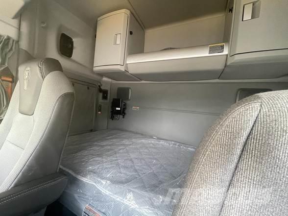 Kenworth T680 Trekkers