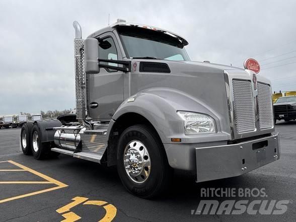 Kenworth T880 Trekkers