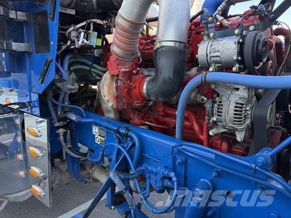 Kenworth W900L Trekkers