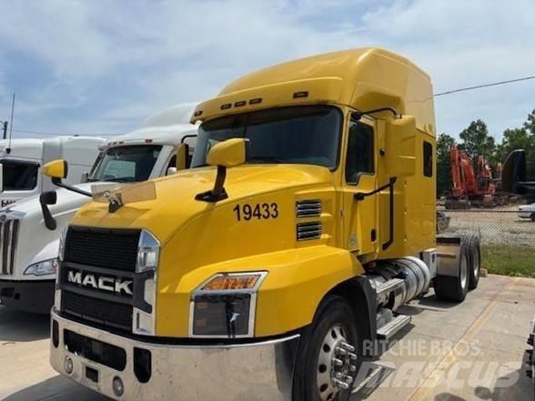 Mack ANTHEM 64T Trekkers