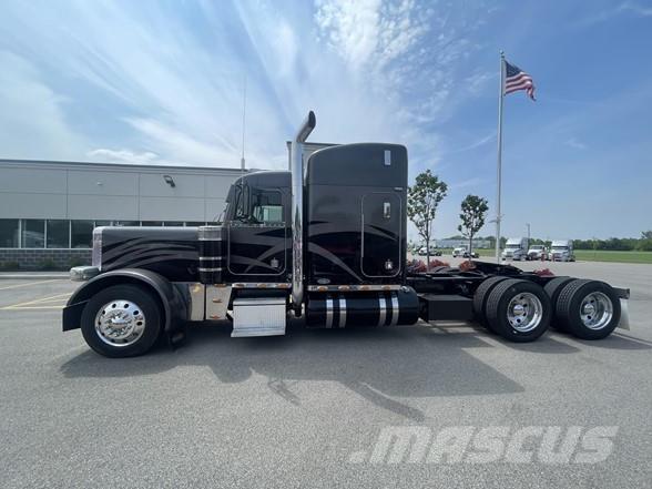Peterbilt 379 Trekkers
