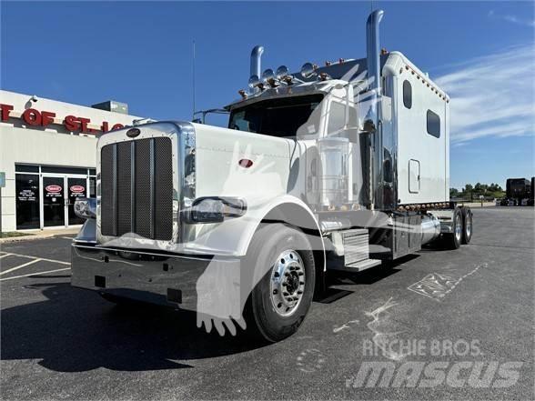 Peterbilt 389 Trekkers