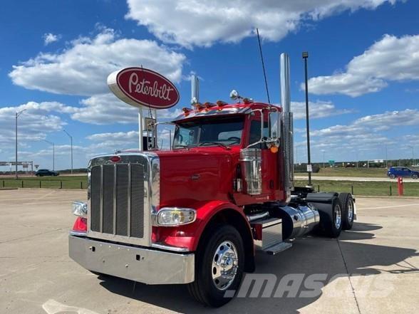 Peterbilt 389 Trekkers
