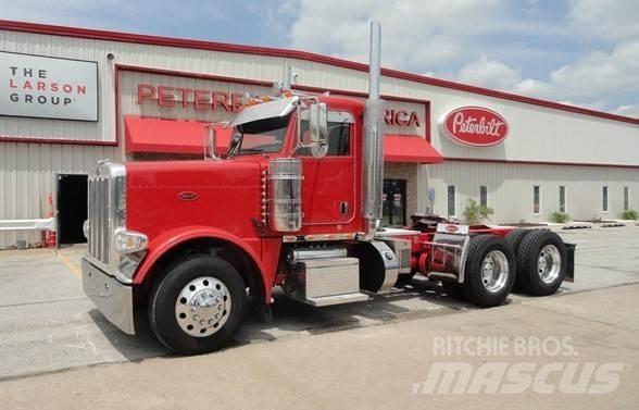 Peterbilt 389 Trekkers