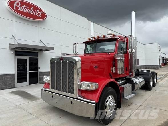 Peterbilt 389 Trekkers