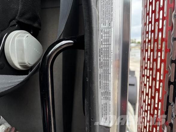 Peterbilt 389 Trekkers