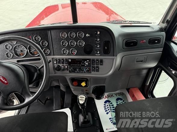 Peterbilt 389 Trekkers