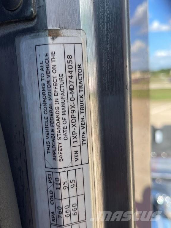 Peterbilt 389 Trekkers