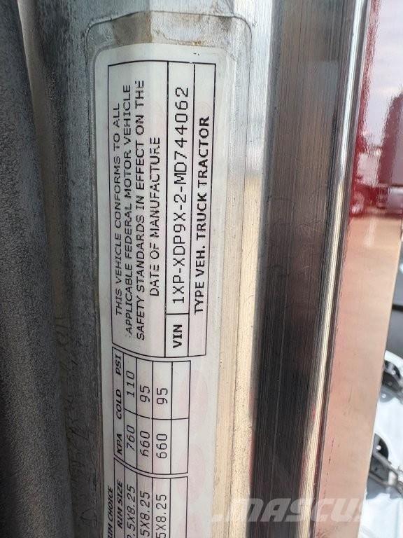 Peterbilt 389 Trekkers