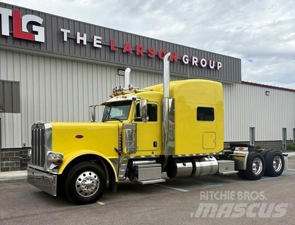 Peterbilt 389 Trekkers