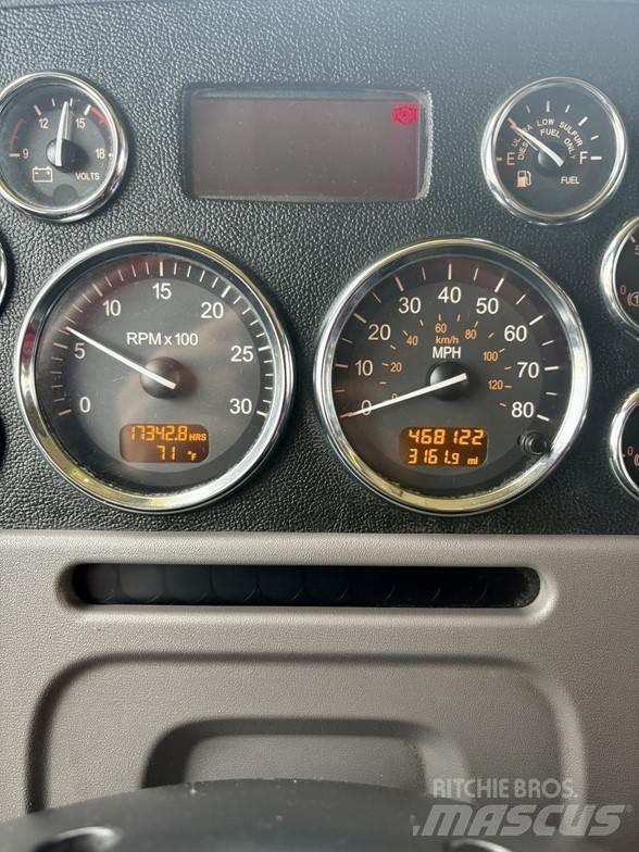 Peterbilt 389 Trekkers