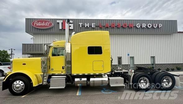 Peterbilt 389 Trekkers