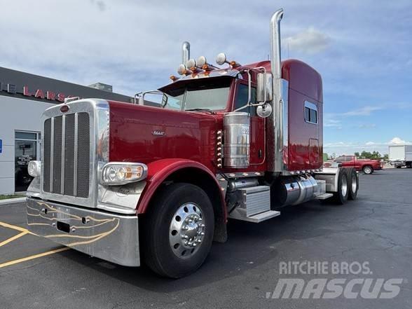 Peterbilt 389 Trekkers