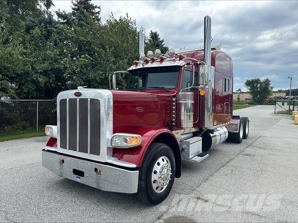 Peterbilt 389 Trekkers