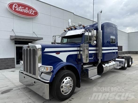 Peterbilt 389 Trekkers