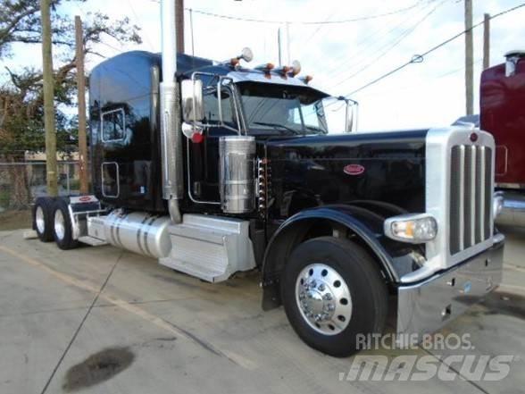 Peterbilt 389 Trekkers