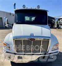 Peterbilt 537 Chassis met cabine