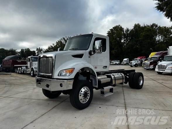 Peterbilt 548 Chassis met cabine