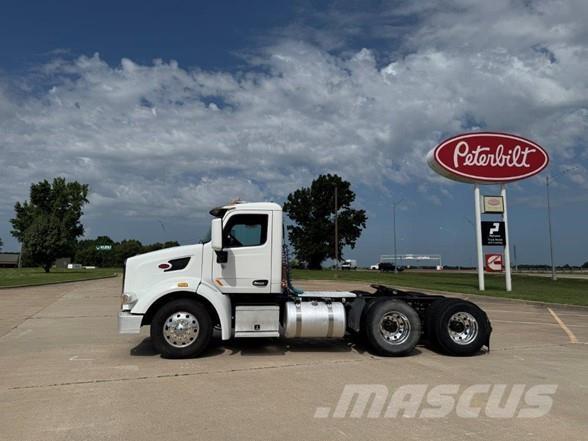 Peterbilt 567 Trekkers
