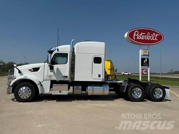 Peterbilt 567 Trekkers