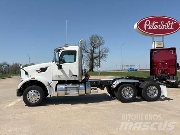 Peterbilt 567 Trekkers