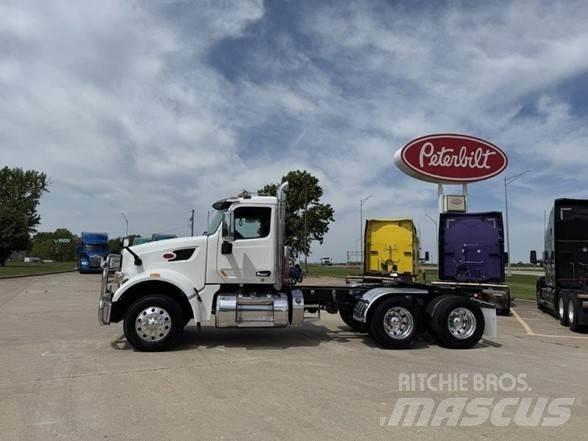Peterbilt 567 Trekkers