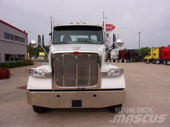 Peterbilt 567 Trekkers