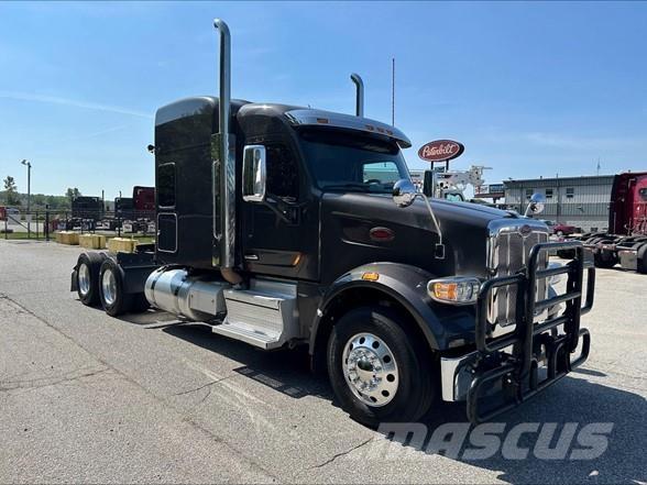 Peterbilt 567 Trekkers
