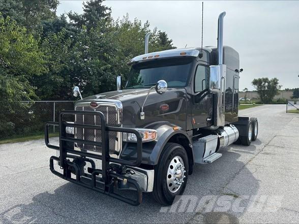 Peterbilt 567 Trekkers