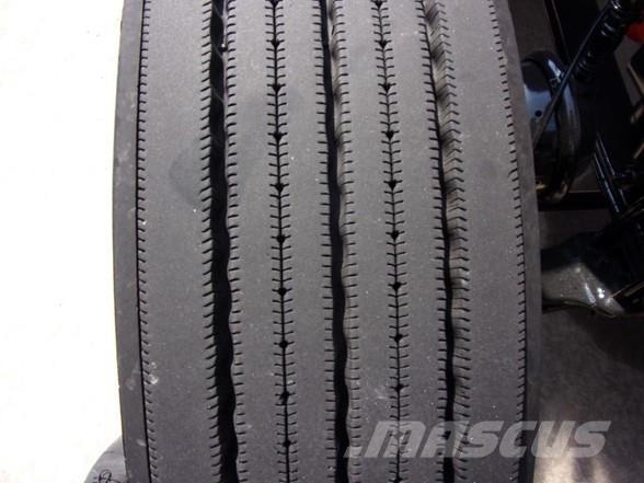 Peterbilt 567 Trekkers