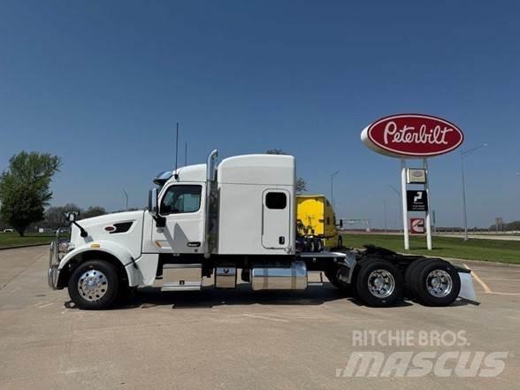 Peterbilt 567 Trekkers