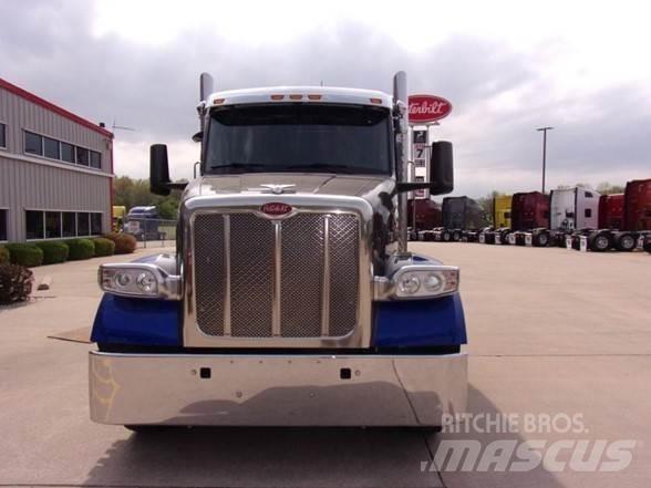 Peterbilt 567 Trekkers
