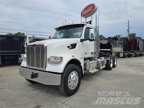 Peterbilt 567 Trekkers