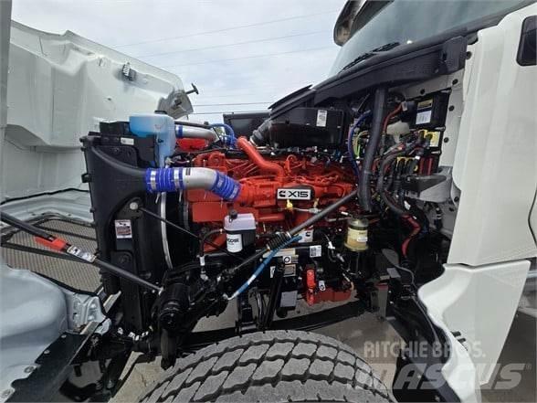 Peterbilt 567 Trekkers