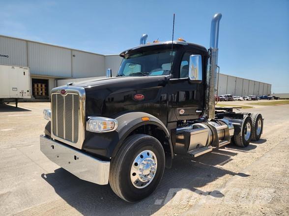 Peterbilt 567 Trekkers