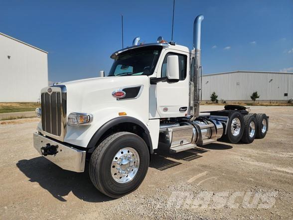 Peterbilt 567 Trekkers