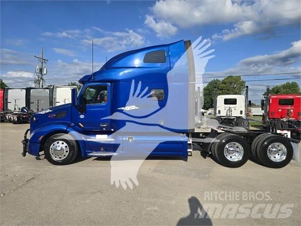Peterbilt 579 Trekkers