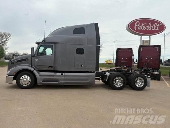 Peterbilt 579 Trekkers