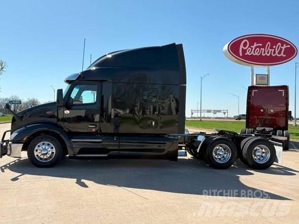 Peterbilt 579 Trekkers
