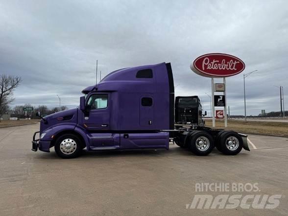 Peterbilt 579 Trekkers
