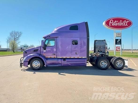 Peterbilt 579 Trekkers