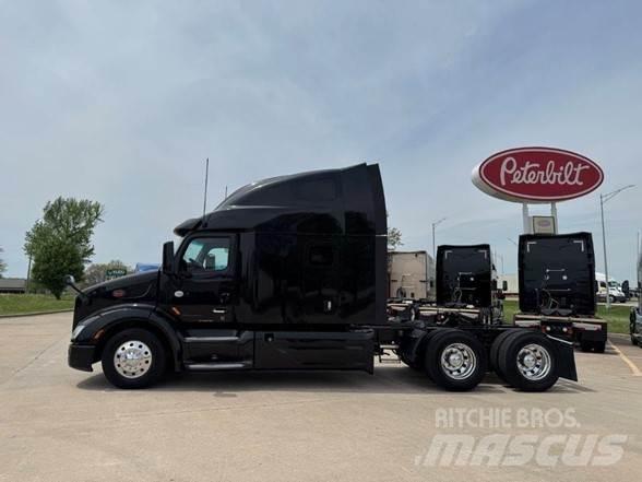 Peterbilt 579 Trekkers