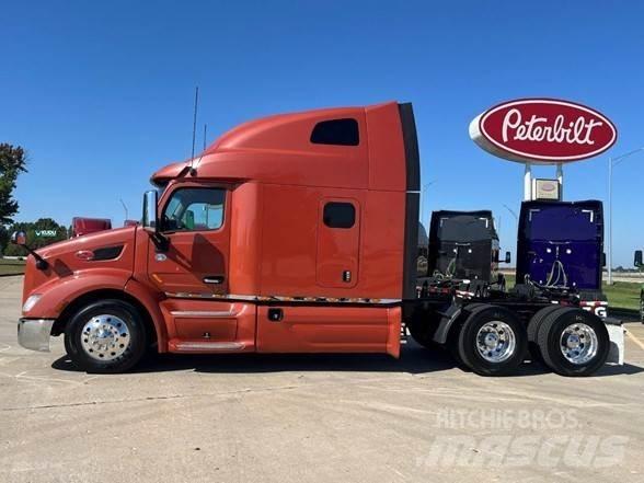 Peterbilt 579 Trekkers