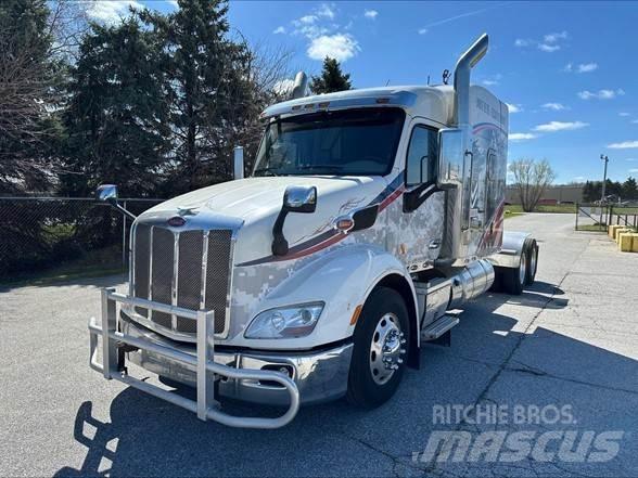 Peterbilt 579 Trekkers