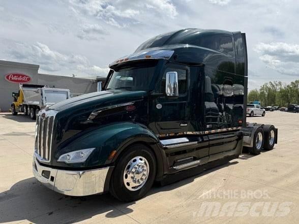 Peterbilt 579 Trekkers
