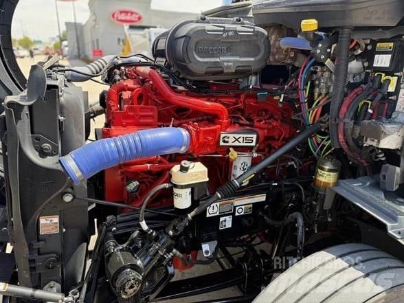 Peterbilt 579 Trekkers