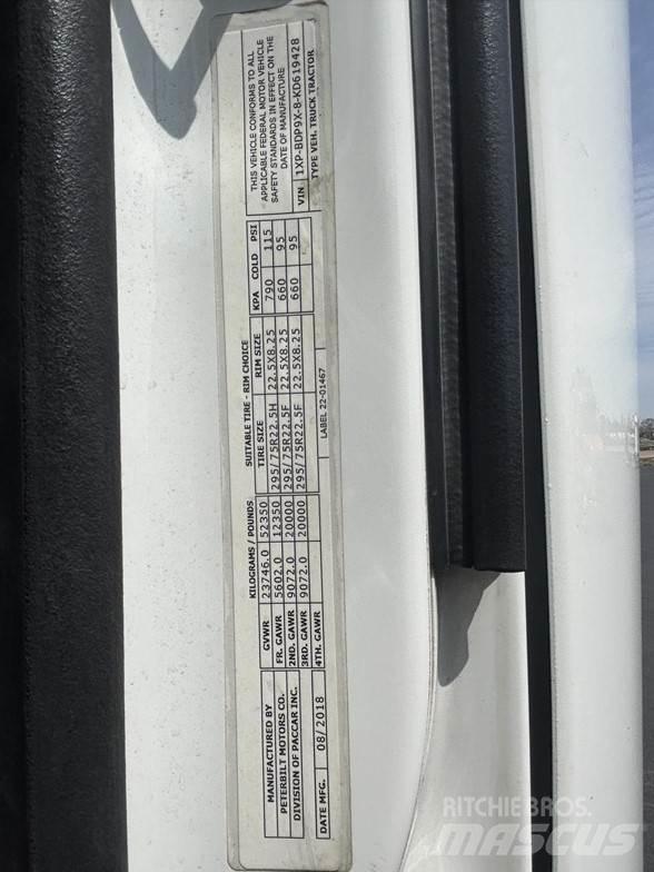 Peterbilt 579 Trekkers