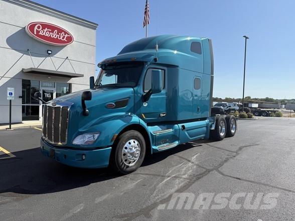 Peterbilt 579 Trekkers