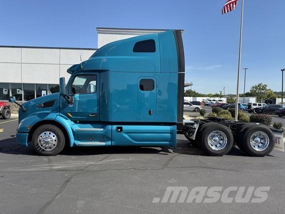 Peterbilt 579 Trekkers